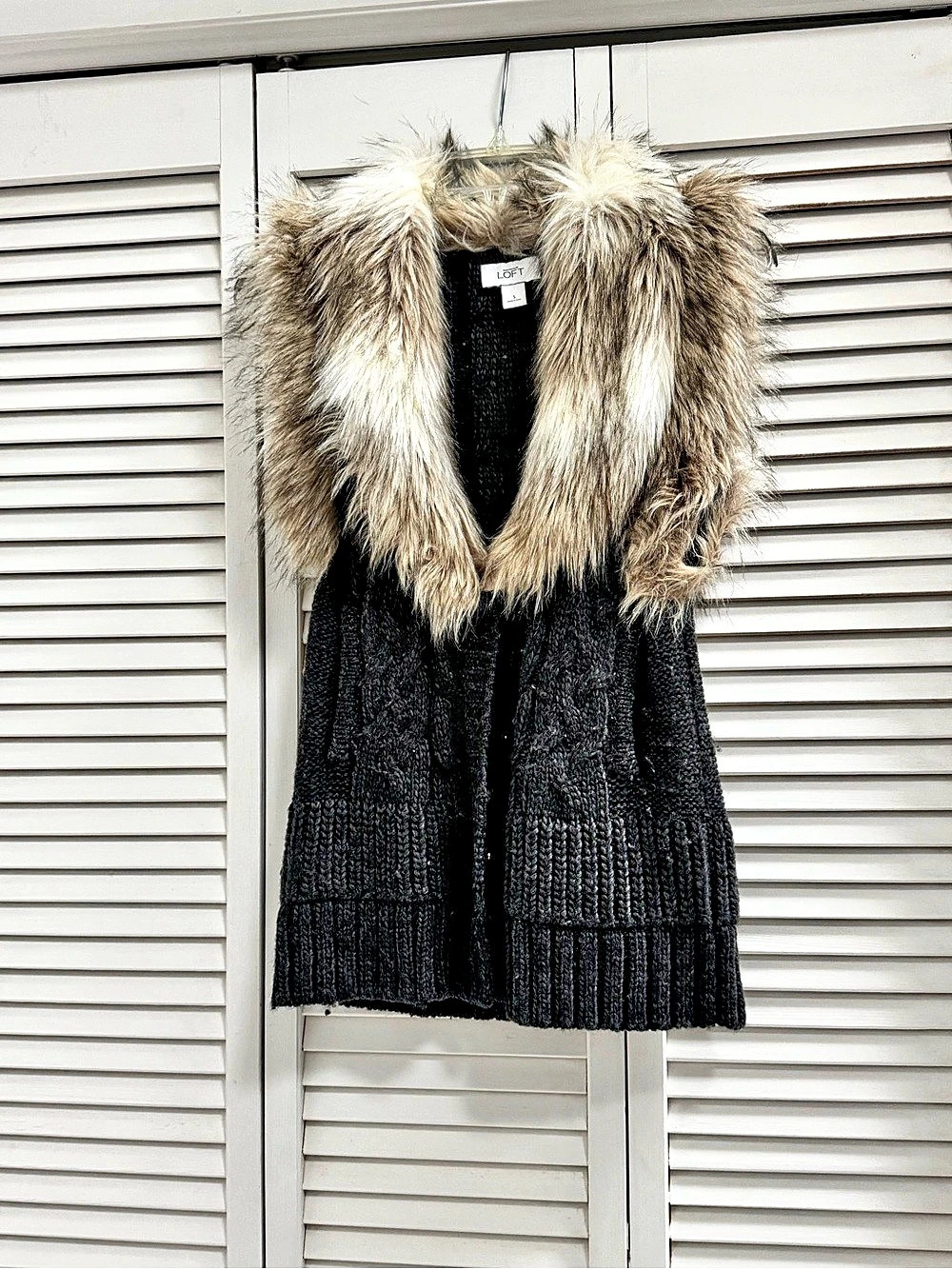 LOFT Faux Fur Collar Black Sweater Size Small